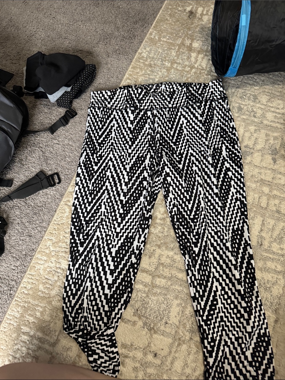 flirtitude Black and White Chevron Leggings